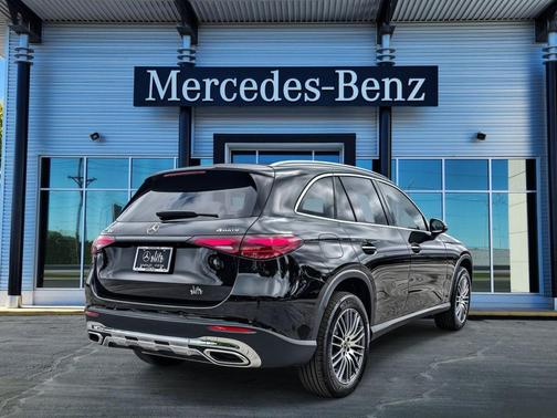 Black 2026 Mercedes-Benz GLC 300 4MATIC