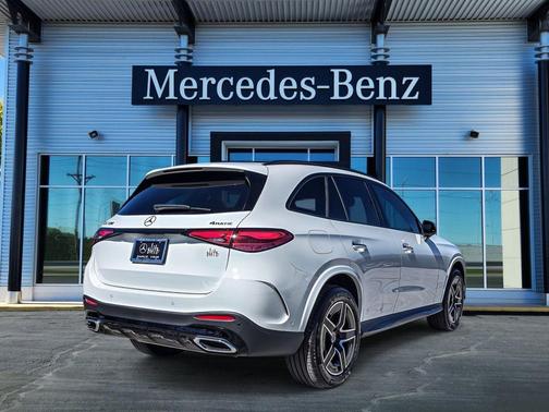 Polar White 2026 Mercedes-Benz GLC 300 4MATIC