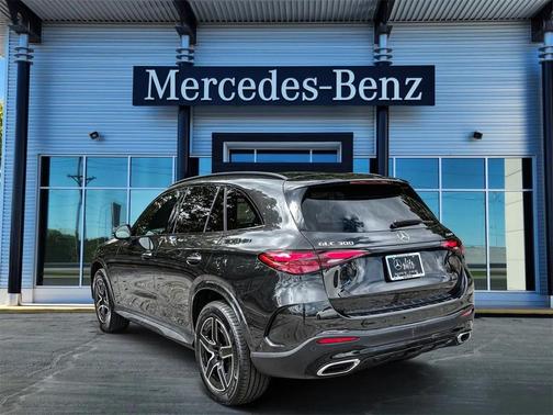 2026 Mercedes-Benz GLC 300 4MATIC