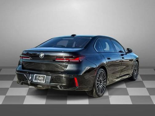 2025 BMW 740 xDrive