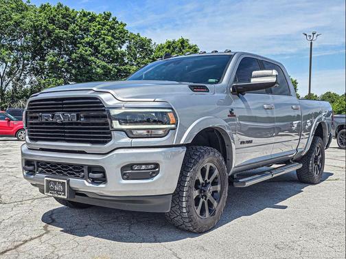 Billet Silver Metallic Clearcoat 2022 RAM 2500 Laramie Crew Cab 4x4 6'4' Box
