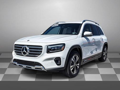 Polar White 2025 Mercedes-Benz GLB 250 4MATIC