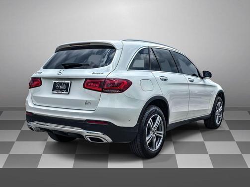 Polar White 2022 Mercedes-Benz GLC 300 4MATIC