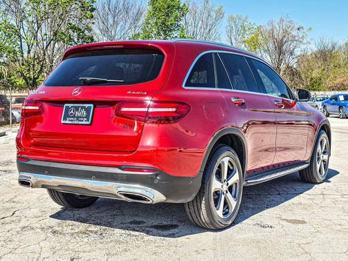 designo Cardinal Red 2016 Mercedes-Benz GLC 300 4MATIC
