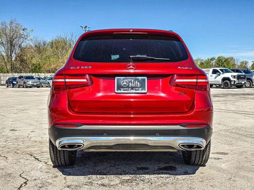 designo Cardinal Red 2016 Mercedes-Benz GLC 300 4MATIC