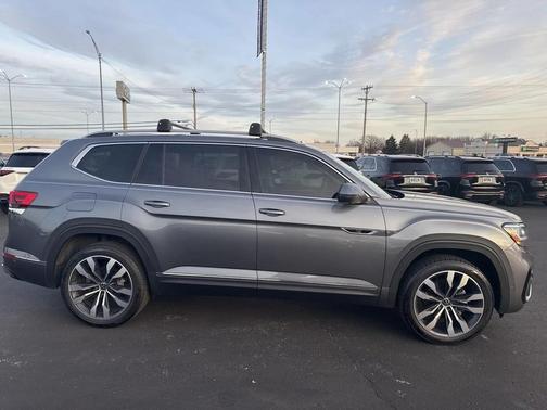 2022 Volkswagen Atlas 3.6L SEL Premium