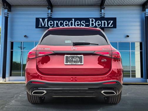 MANUFAKTUR Patagonia Red 2026 Mercedes-Benz GLC 300 4MATIC