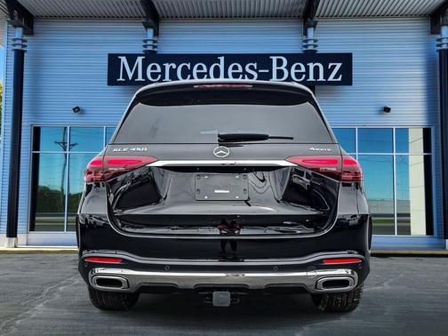 Black 2026 Mercedes-Benz GLE 450 4MATIC