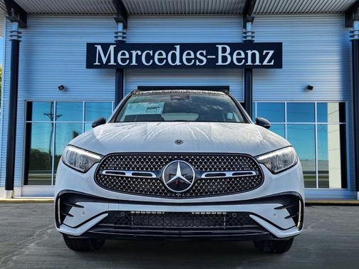 Polar White 2026 Mercedes-Benz GLC 300 4MATIC