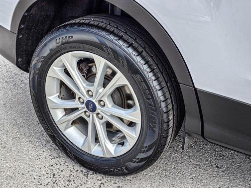 White 2017 Ford Escape SE