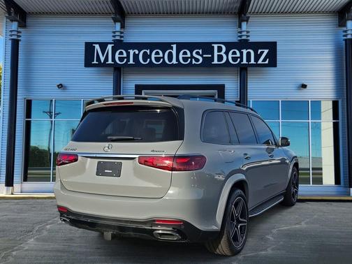 MANUFAKTUR Alpine Grey 2026 Mercedes-Benz GLS 450 4MATIC