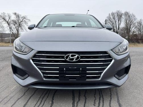 2019 Hyundai Accent SE