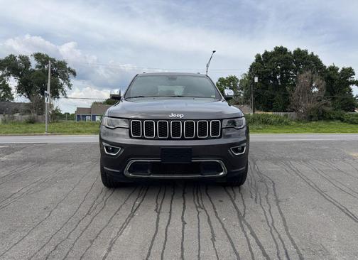 GREY 2017 Jeep Grand Cherokee Limited