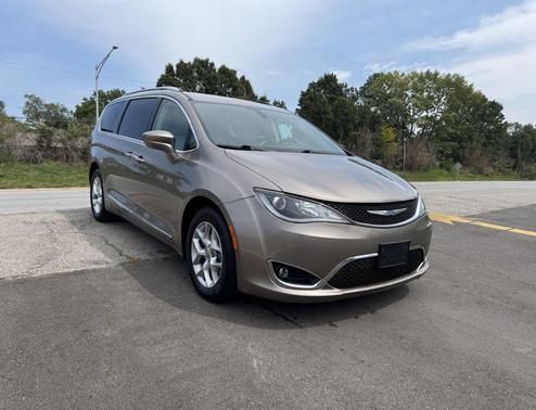 2018 Chrysler Pacifica Touring-L