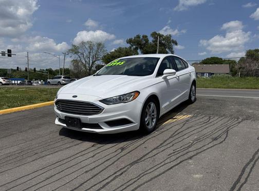 WHITE 2018 Ford Fusion SE