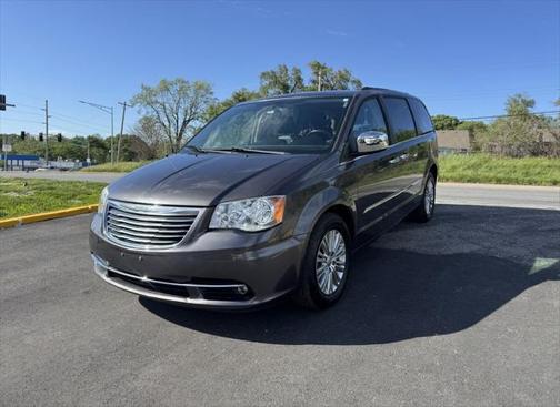 2015 Chrysler Town & Country Touring-L