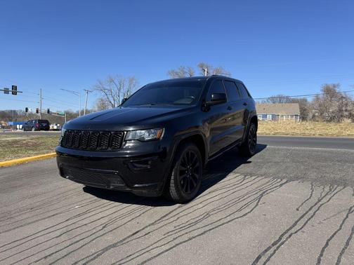 2017 Jeep Grand Cherokee Altitude