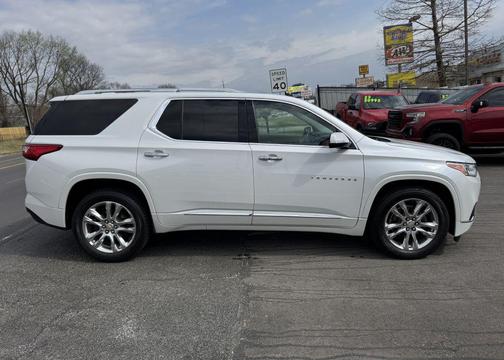 WHITE 2019 Chevrolet Traverse High Country