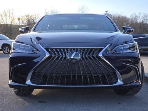 2025 Lexus ES 350 Ultra Luxury