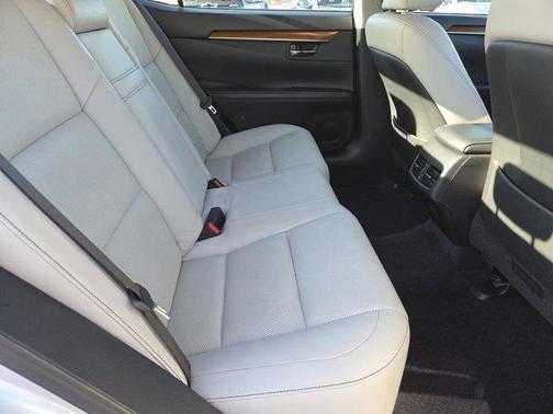 2013 Lexus ES 300h Base