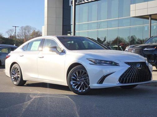 2025 Lexus ES 350 Ultra Luxury