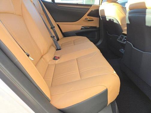 2025 Lexus ES 350 Ultra Luxury