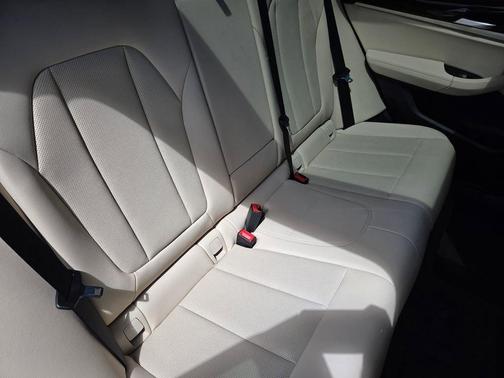 Alpine White 2024 BMW X3 xDrive30i