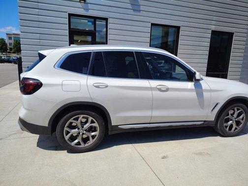 Alpine White 2024 BMW X3 xDrive30i