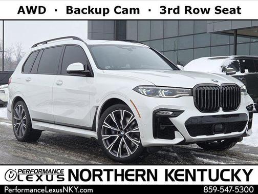 2022 BMW X7 M50i