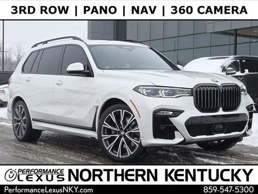 2022 BMW X7 M50i