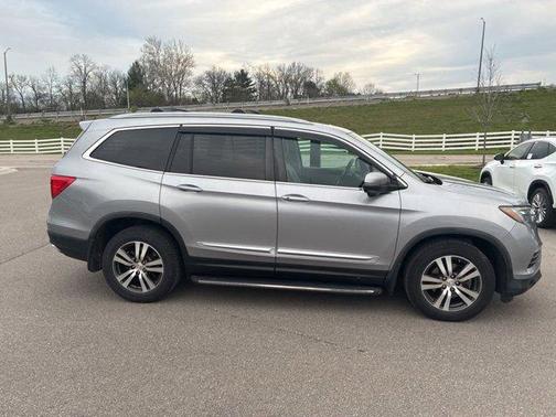 Lunar Silver Metallic 2016 Honda Pilot EX-L