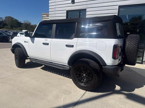 Oxford White 2022 Ford Bronco Badlands