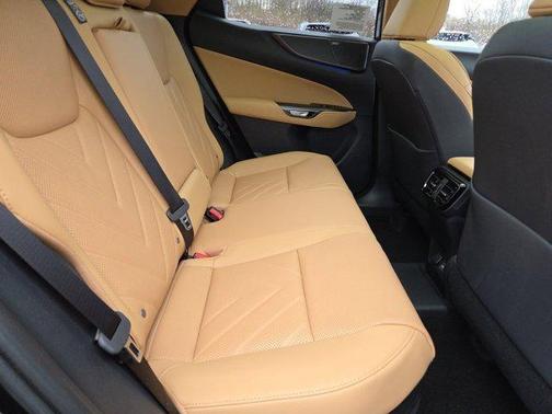 2026 Lexus NX 450h+ Luxury