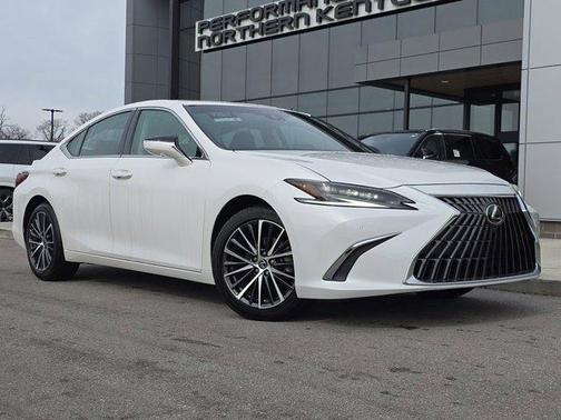 2024 Lexus ES 300h Luxury