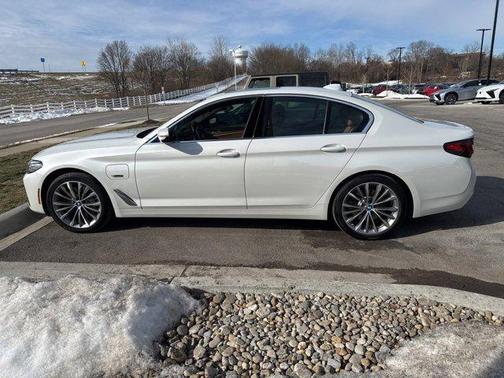 2023 BMW 530e Base