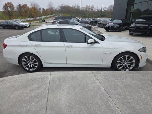 2016 BMW 528 i xDrive
