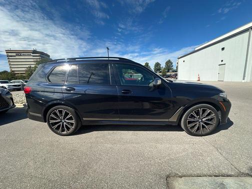 Carbon Black Metallic 2020 BMW X7 M50i