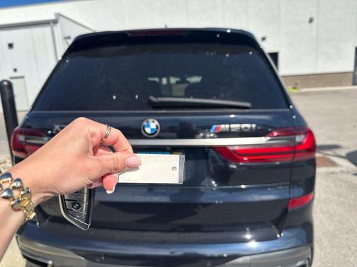 Carbon Black Metallic 2020 BMW X7 M50i