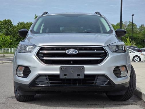 Ingot Silver 2019 Ford Escape SE