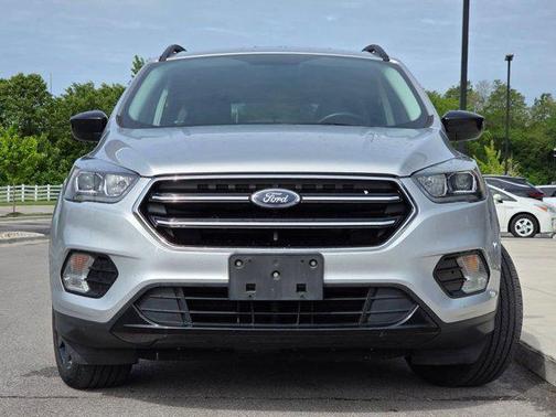Ingot Silver 2019 Ford Escape SE