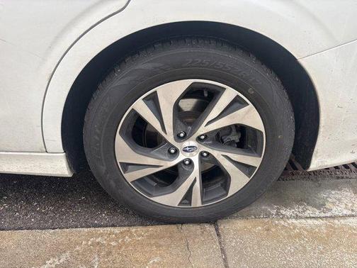 2022 Subaru Legacy Premium