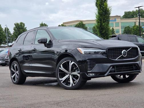 Onyx Black Metallic 2023 Volvo XC60 B5 Ultimate Dark Theme