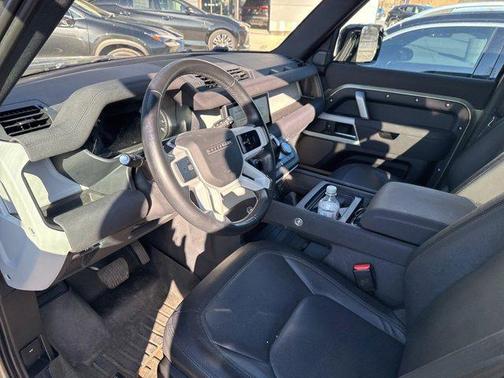 2023 Land Rover Defender 110 X-Dynamic SE