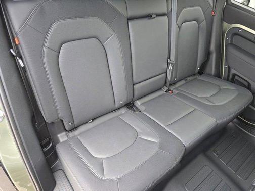 2023 Land Rover Defender 110 X-Dynamic SE