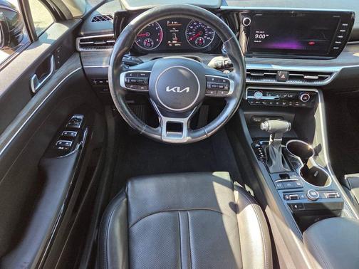Ebony Black 2023 Kia K5 EX