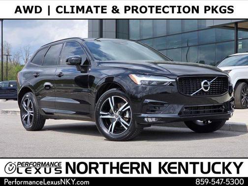 Onyx Black Metallic 2021 Volvo XC60 T5 R-Design