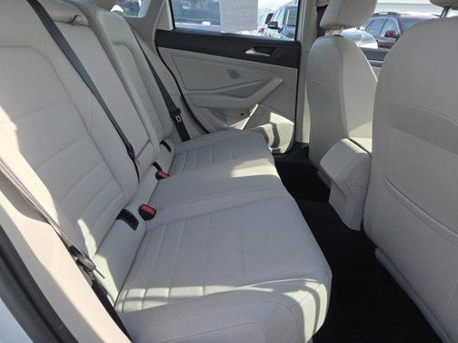 2023 Volkswagen Jetta 1.5T SE