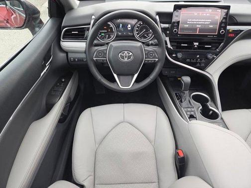 2023 Toyota Camry Hybrid XLE