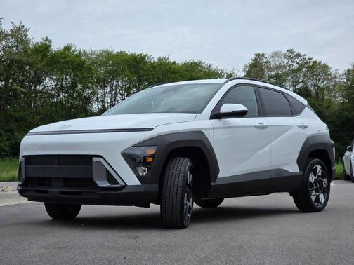 Atlas White 2024 Hyundai KONA SEL