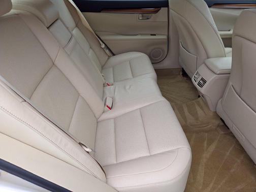 Cashmere Metallic 2013 Lexus ES 300h Base